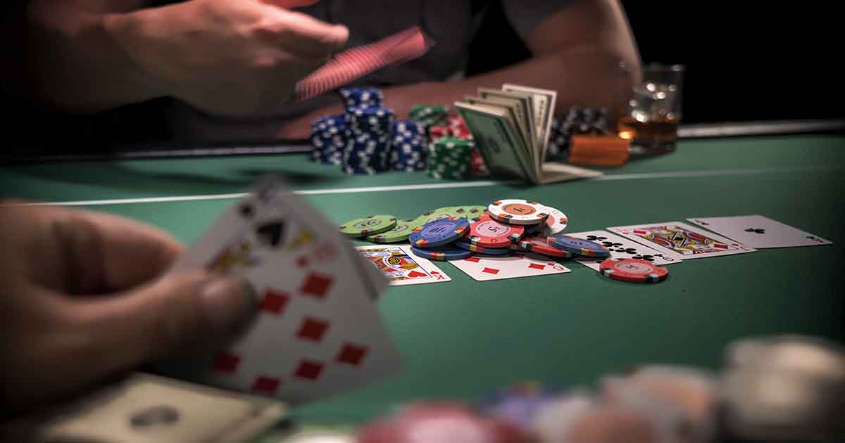 Trải Nghiệm Thú Vị Khi Tham Gia Các Bàn Poker Online